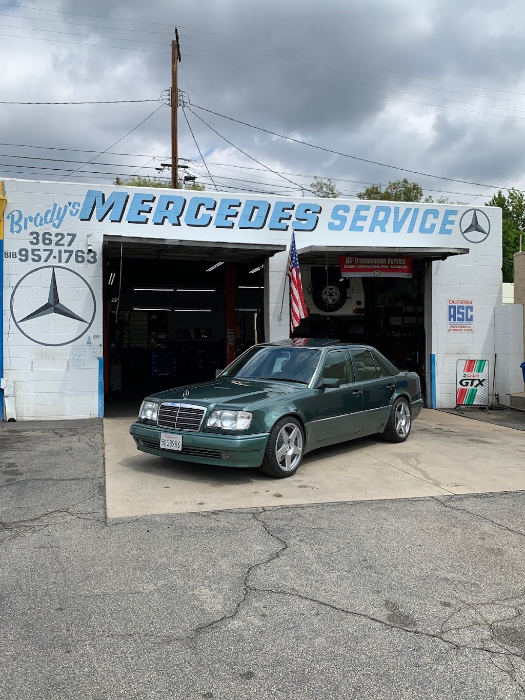 Bradys Mercedes Services | 3627 Foothill Blvd, Glendale, CA 91214, USA | Phone: (818) 957-1763