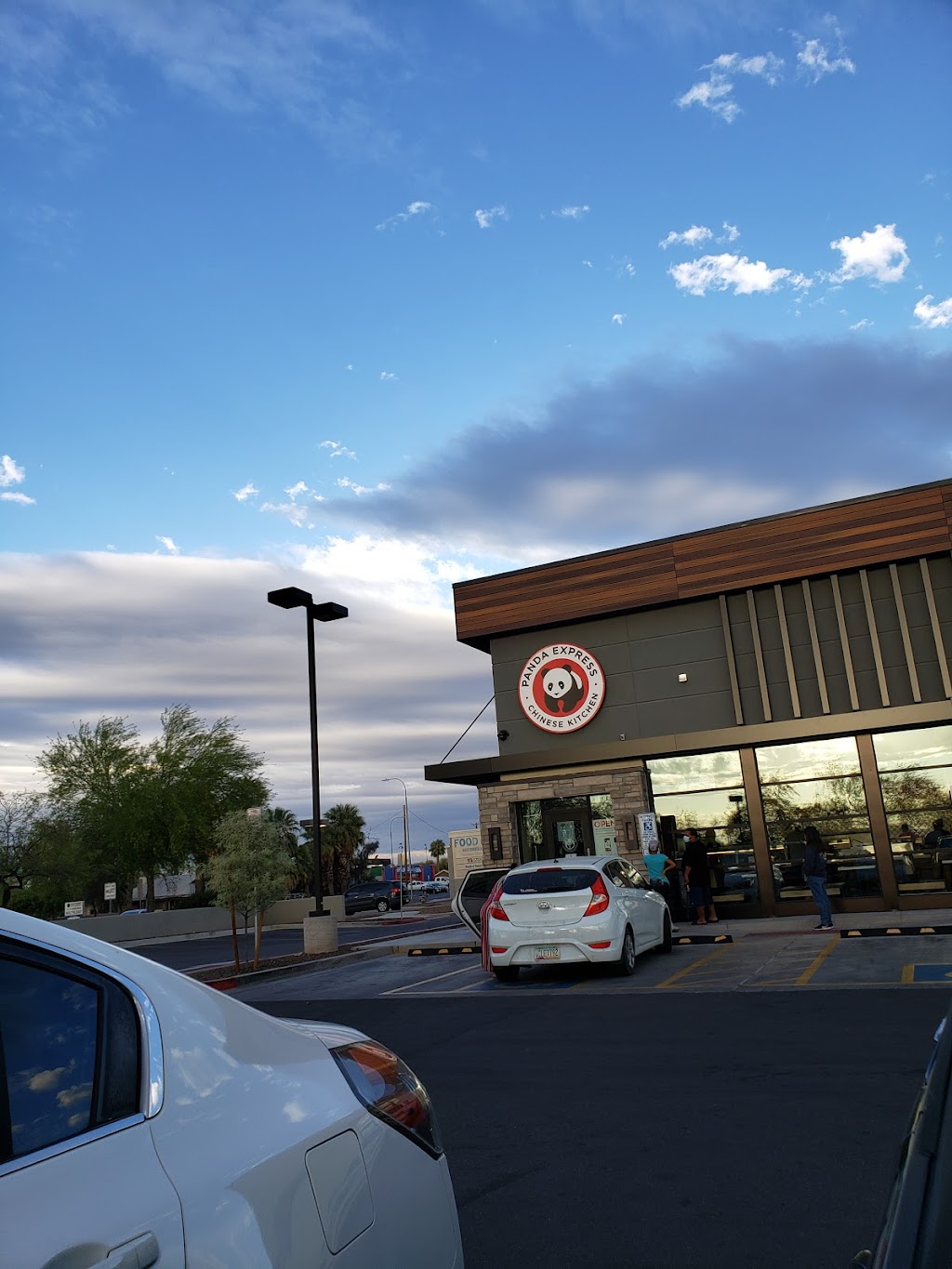 Panda Express | Southern Plaza, 935 W Southern Ave, Phoenix, AZ 85041, USA | Phone: (480) 535-9232