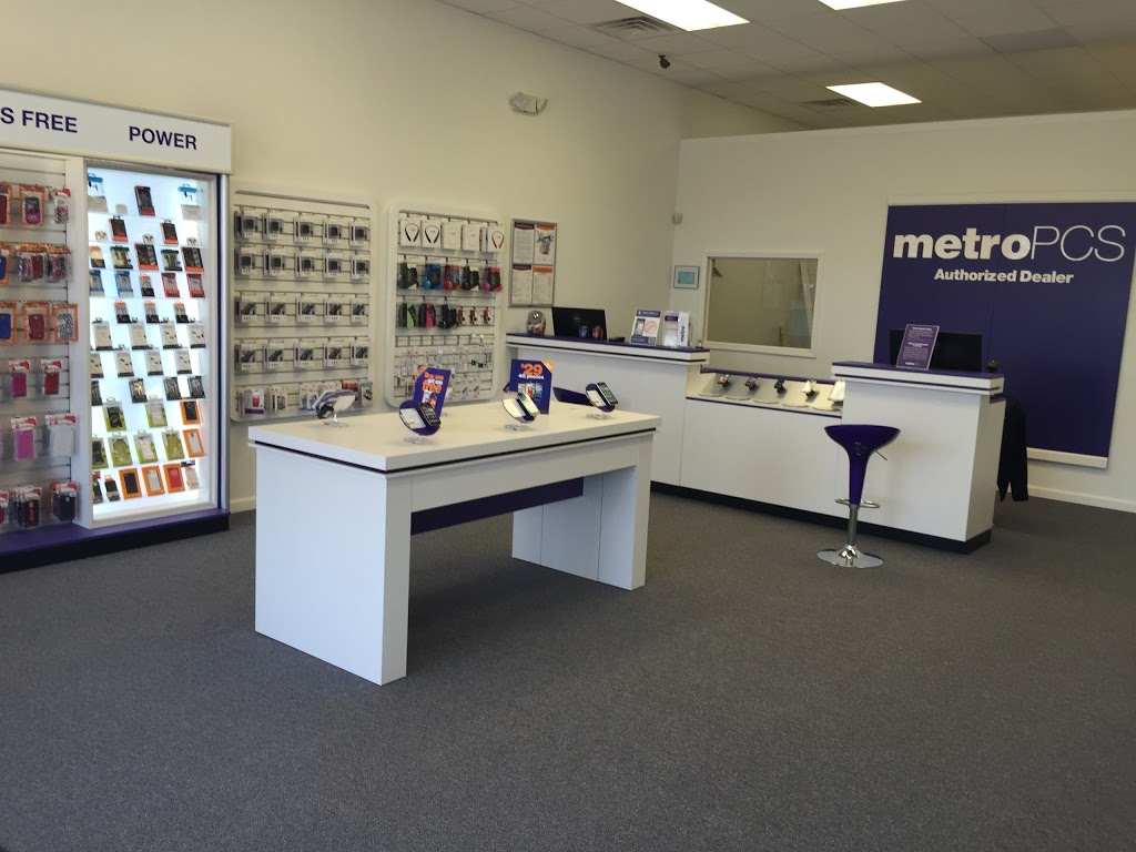 Metro by T-Mobile | 395 N Groesbeck Hwy Ste C, Mt Clemens, MI 48043, USA | Phone: (586) 846-4801