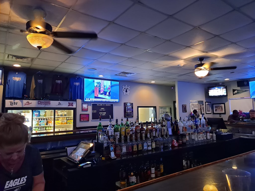 Coaches Bar and Grille | 350 Jansen Ave, Essington, PA 19029, USA | Phone: (610) 521-6668