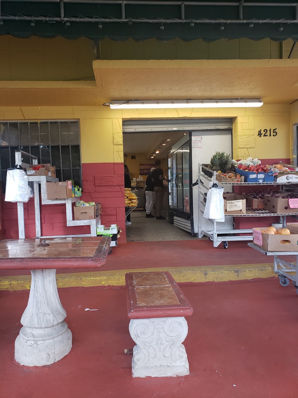 La casa de los Jugos | 4215 NW 167th St, Miami Gardens, FL 33055, USA | Phone: (305) 620-1819