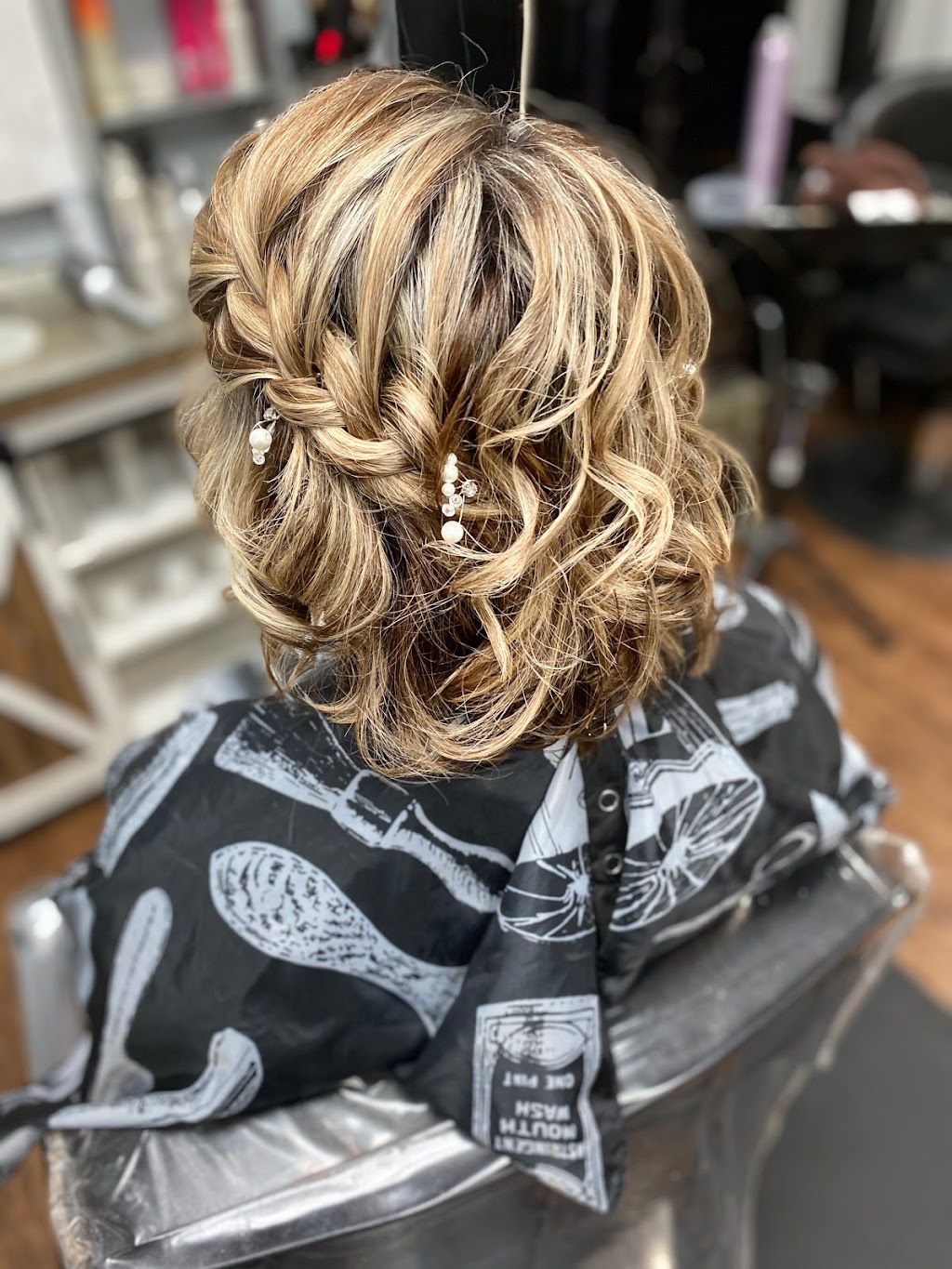 Hair By Laura | 45 Darbys Crossing Dr Suite 109, Hiram, GA 30141, USA | Phone: (404) 482-4173