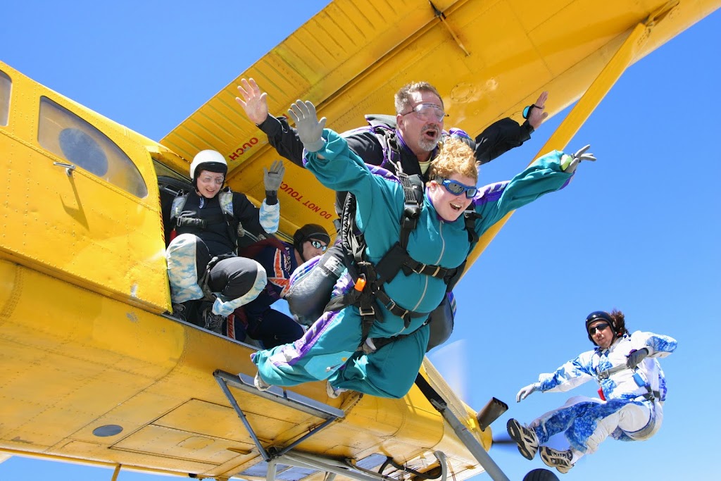 Skydive Cincinnati | 4499 US-42, Waynesville, OH 45068, USA | Phone: (513) 282-3725