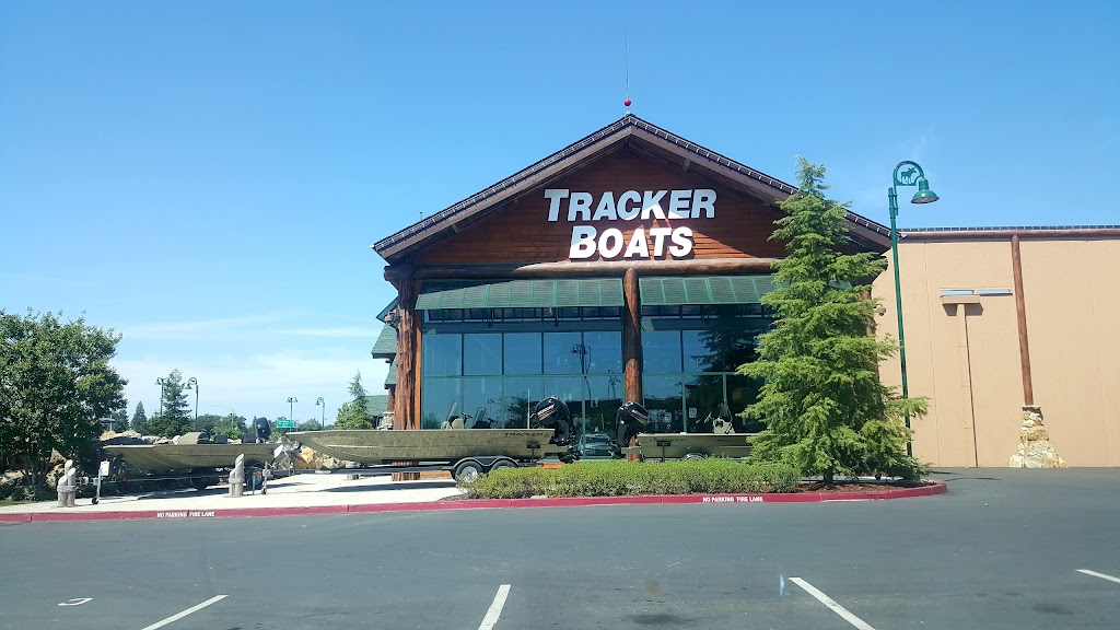 Tracker Boat Center | Loomis, CA 95650, USA | Phone: (916) 251-3780