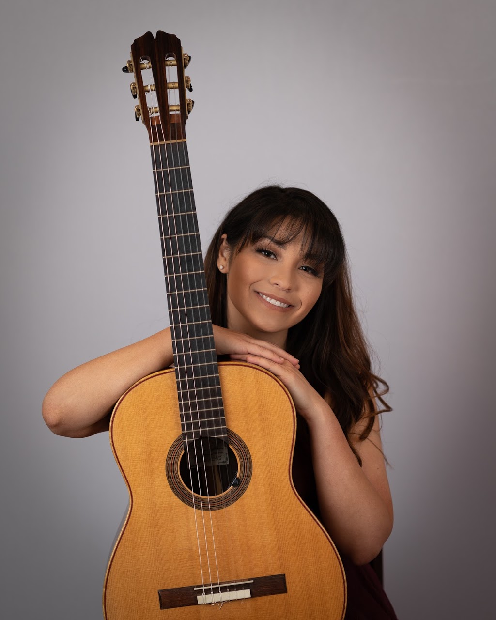 Classical Guitar Lessons in Los Angeles with Stevielyn Munoz | North Hills, CA 91343 | Phone: (818) 800-9607