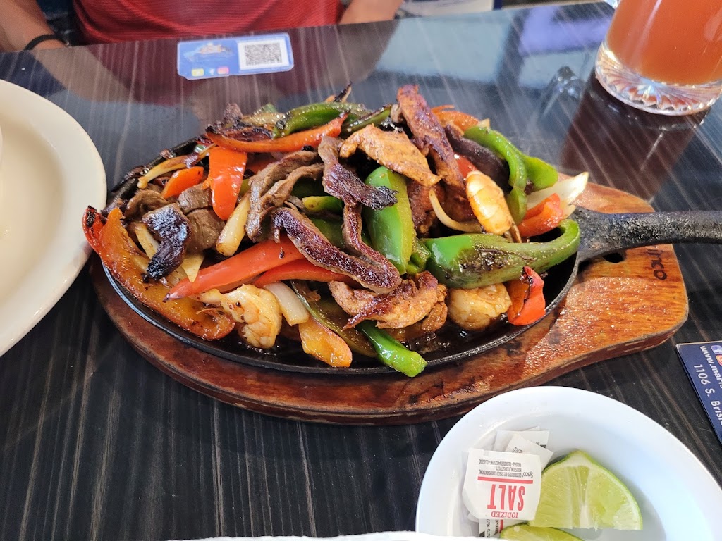 Mariscos El Capitan | 1106 S Bristol St, Santa Ana, CA 92704, USA | Phone: (714) 486-3388