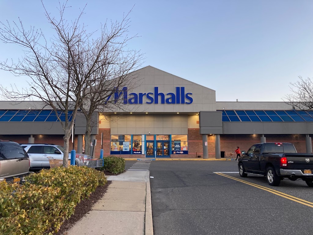 Marshalls | 1240 Old Country Rd, Westbury, NY 11590, USA | Phone: (516) 683-1078