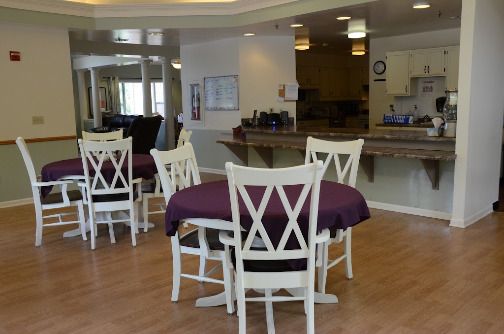 CLE Haven Bayside Assisted Living | 225 E Brown Deer Rd, Milwaukee, WI 53217, USA | Phone: (414) 258-9955