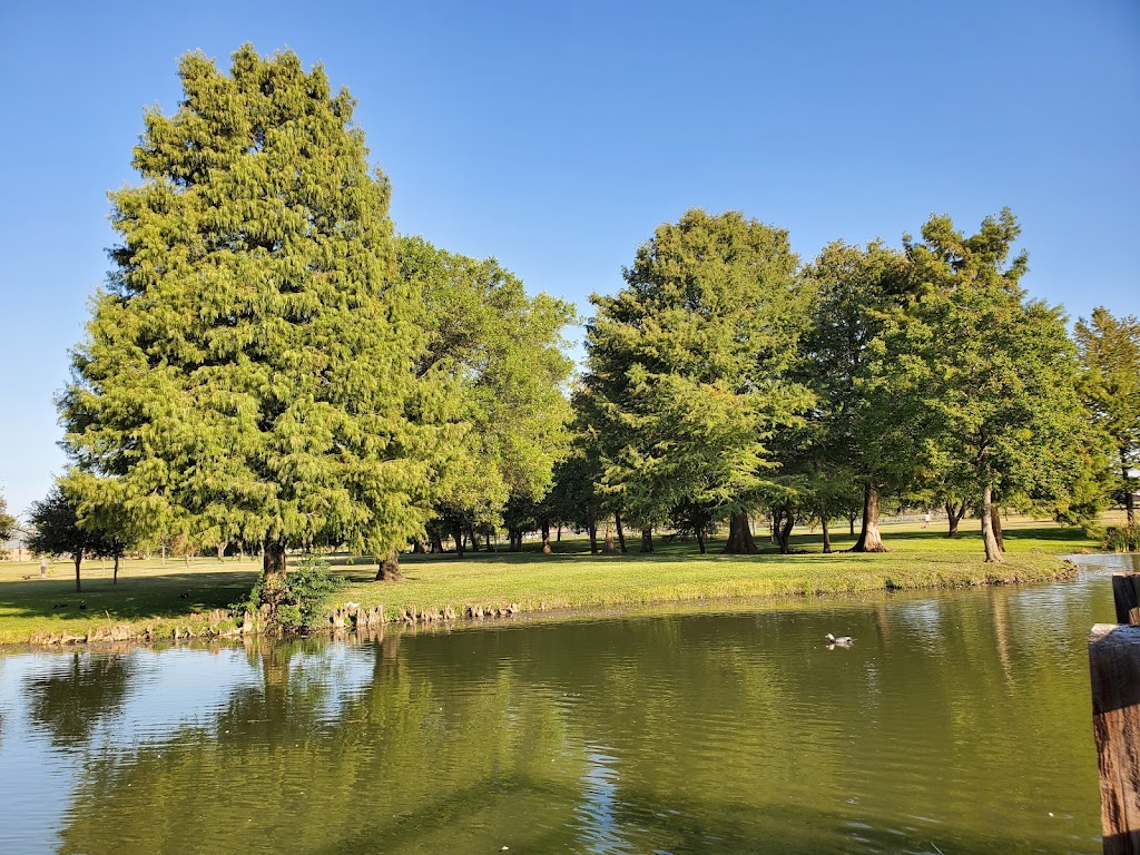 Bull Branch Park | 904 Dellinger Dr, Taylor, TX 76574, USA | Phone: (512) 269-5994