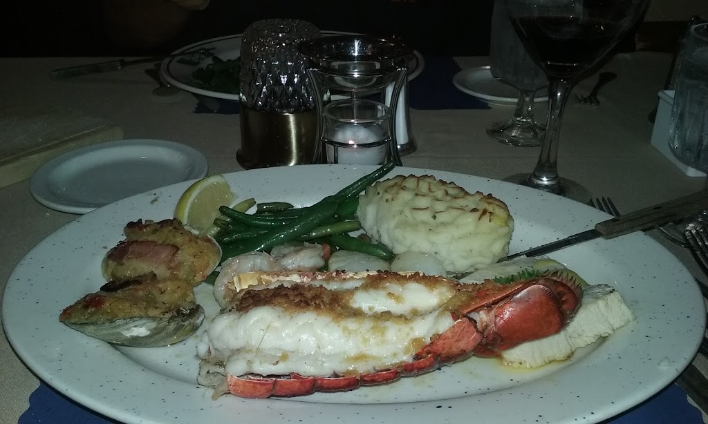 Colony Seafood And Steakhouse | 876 Main Rd, Irving, NY 14081, USA | Phone: (716) 934-4826