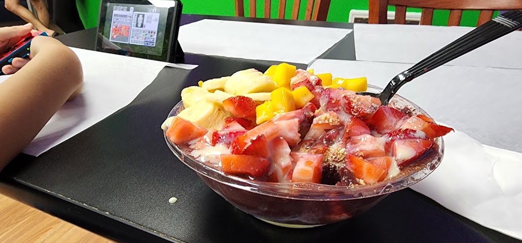 Açaí Central | 8 Central St, Milford, MA 01757, USA | Phone: (774) 427-7484