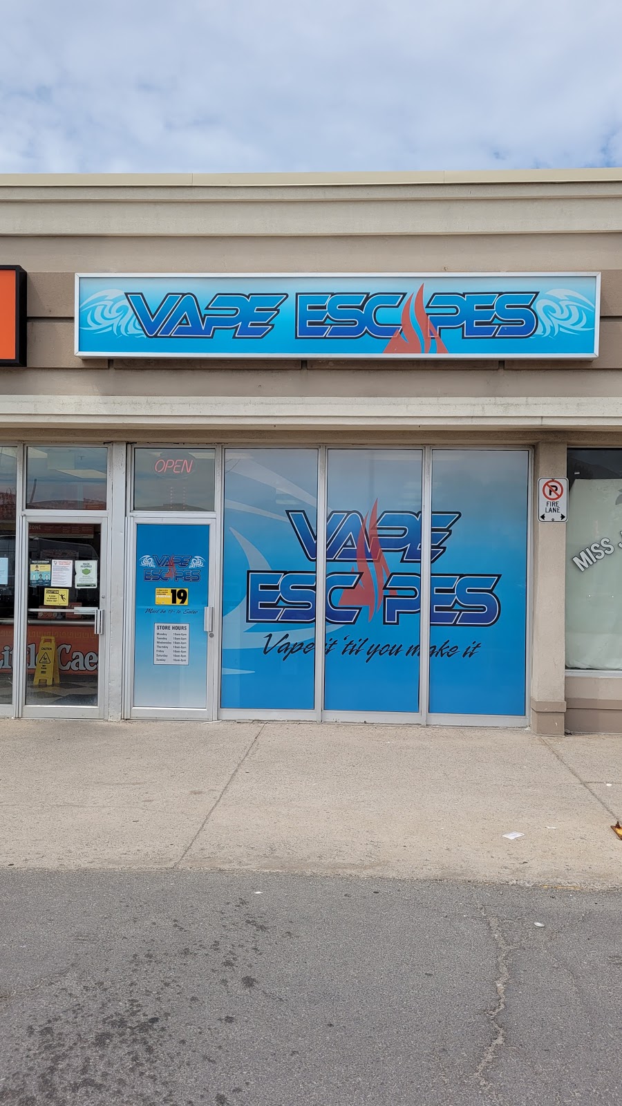 Vape Escapes | 300 Lincoln St Unit 13, Welland, ON L3B 4N4, Canada | Phone: (905) 714-9888