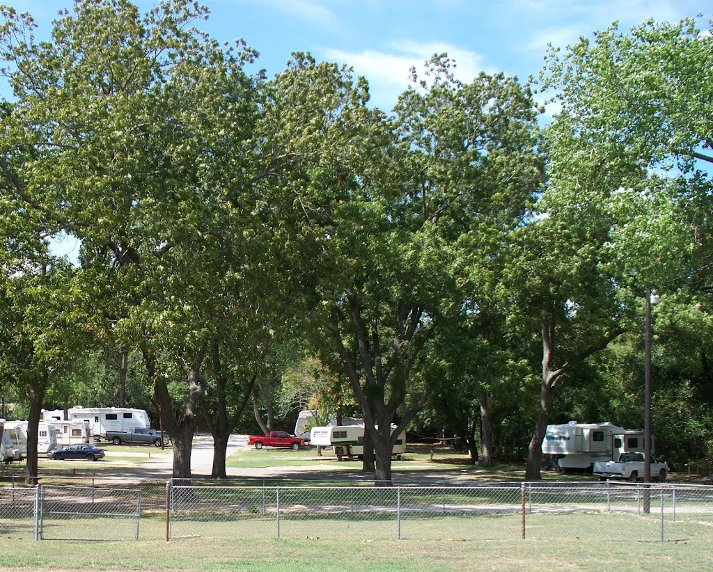 Sharpes Pecan Estates Mobile Home/RV Park | Sharpes Pecan Rd, Denison, TX 75021, USA | Phone: (903) 463-1728