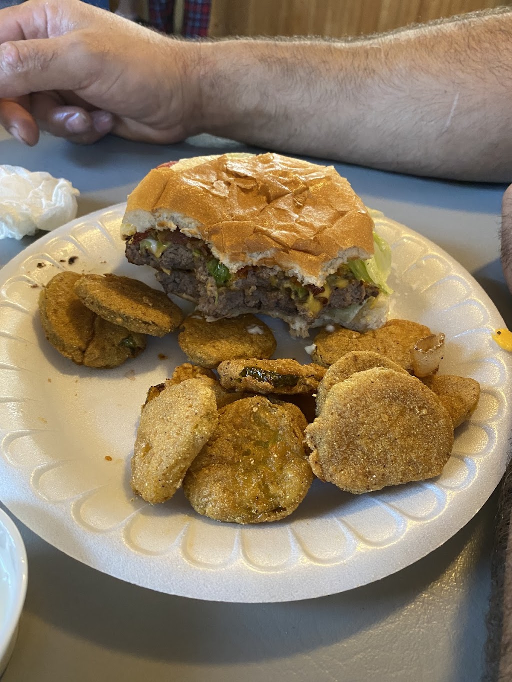 Whippy-Dip | 140 S Main St, Crittenden, KY 41030, USA | Phone: (859) 428-1359