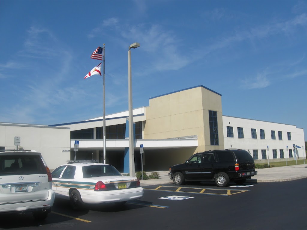 Meadowlawn Middle School | 6050 16th St N, St. Petersburg, FL 33703, USA | Phone: (727) 570-3097