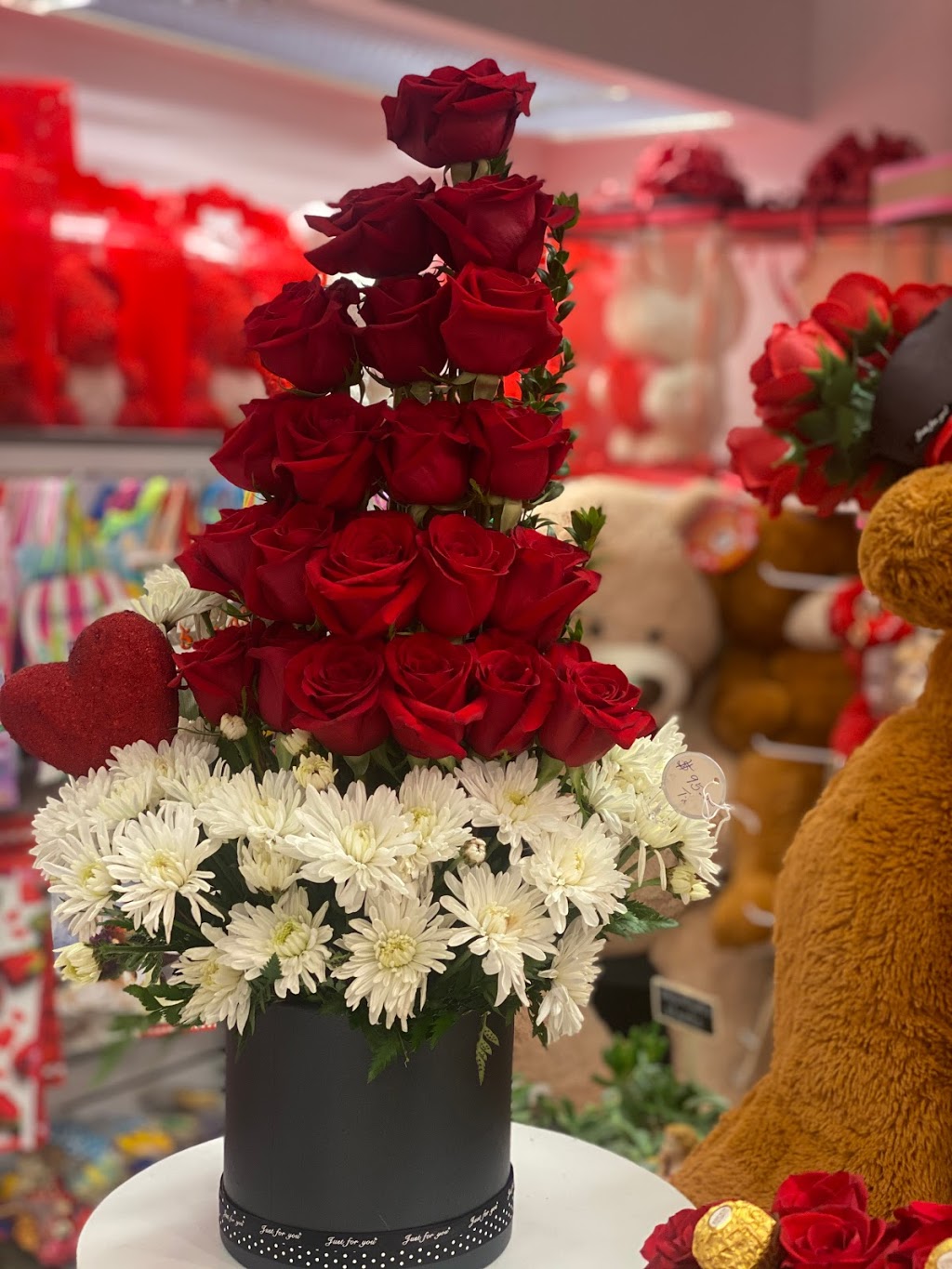 Roses Are Red | 2800 N Main St unit 564, Santa Ana, CA 92705, USA | Phone: (714) 813-1285