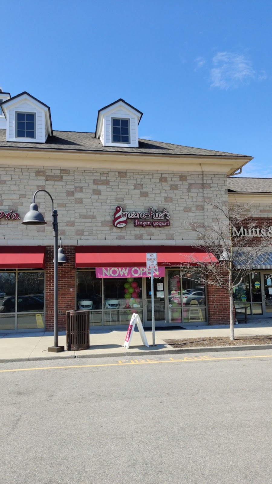 Menchies Frozen Yogurt | 7545 Sawmill Rd, Dublin, OH 43016, USA | Phone: (614) 339-5656