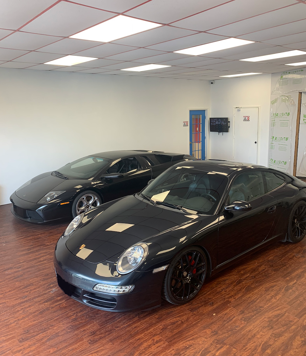 Container HQ Automotive & Self Storage | 1605 W University Pkwy, Sarasota, FL 34243, USA | Phone: (941) 301-8319