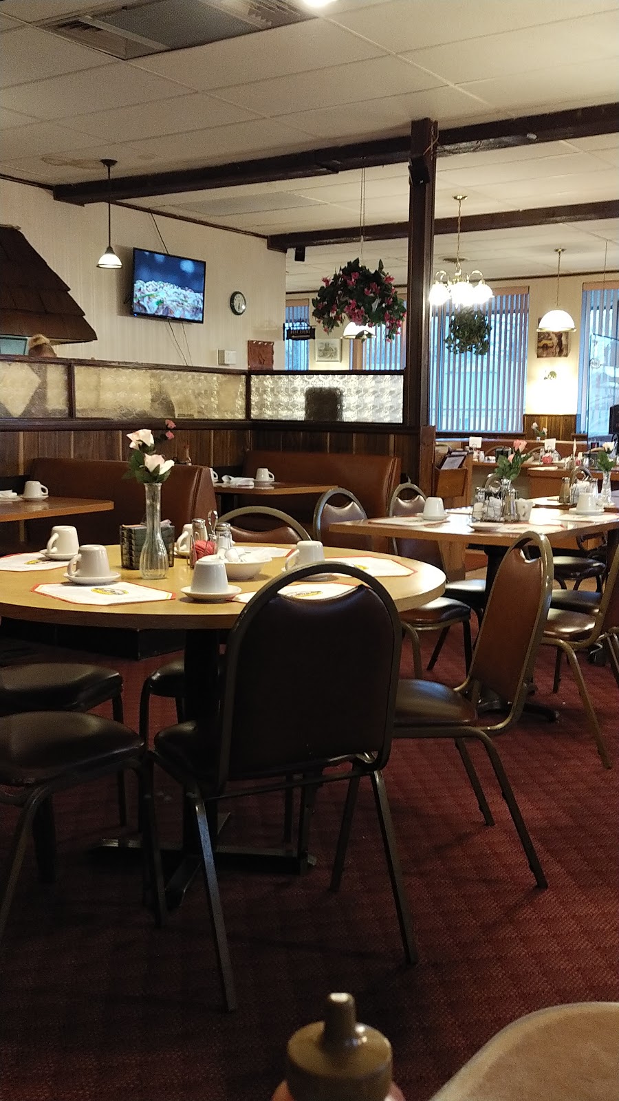 Georges Family Restaurant | 2170 N Ridge Rd, Elyria, OH 44035, USA | Phone: (440) 277-5838