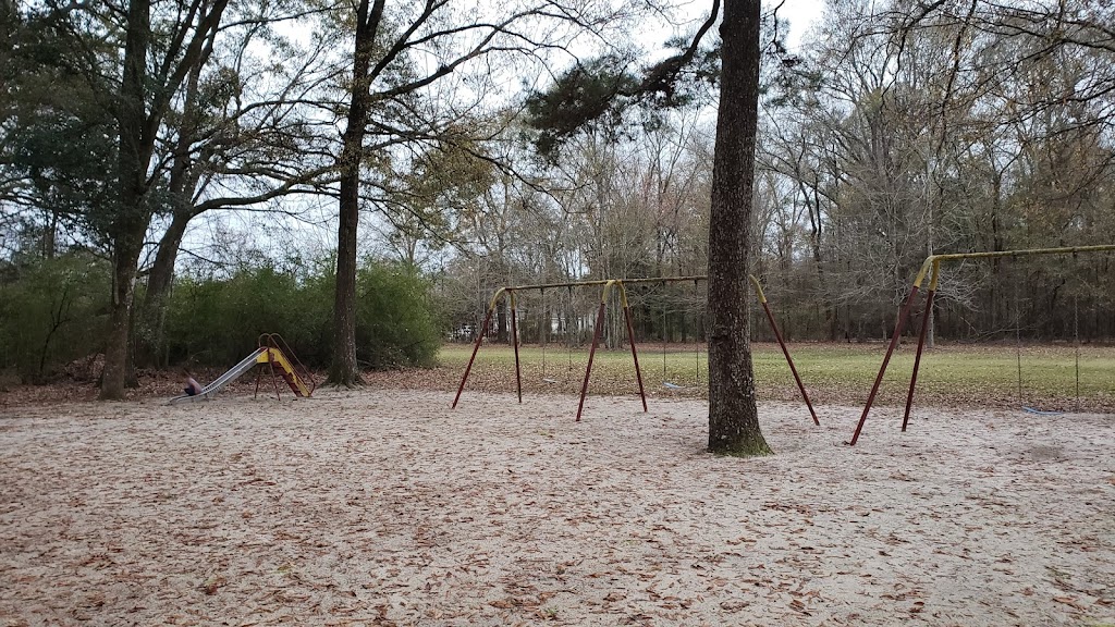 Droze Road Park | 7700 Droze Rd, Greenwell Springs, LA 70739, USA | Phone: (225) 272-9200