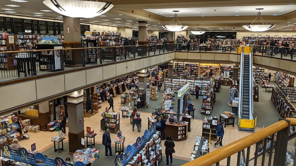 Barnes & Noble | 98 Middlesex Turnpike, Burlington, MA 01803, USA | Phone: (781) 273-3871