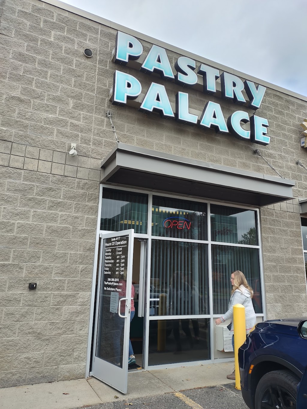 Pastry Palace | 28525 Beck Rd, Wixom, MI 48393, USA | Phone: (248) 380-2810