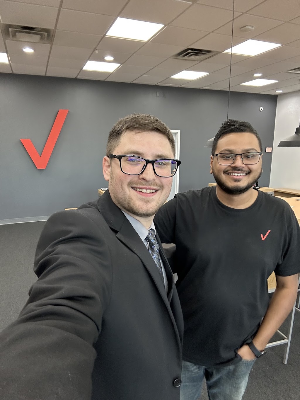 Verizon | 1002 Old Country Rd, Plainview, NY 11803, USA | Phone: (516) 942-5000