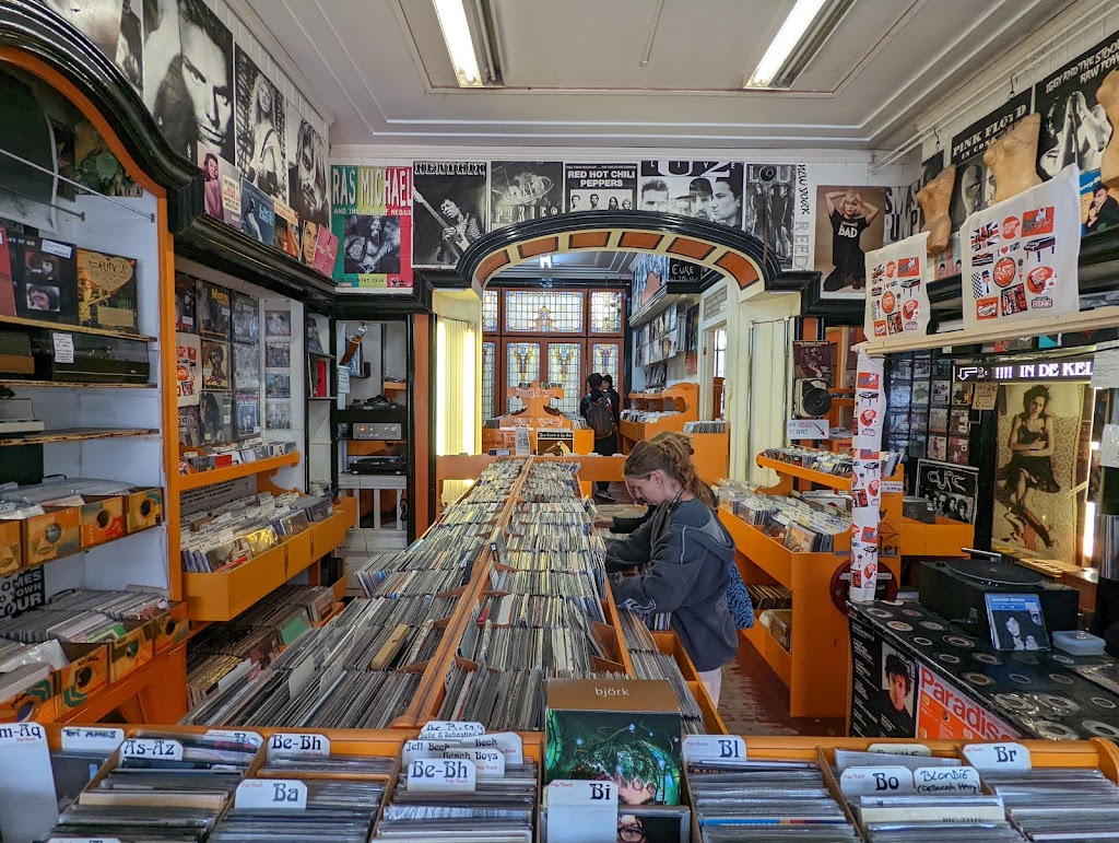 Record Mania | Ferdinand Bolstraat 30, 1072 LK Amsterdam, Netherlands | Phone: 020 620 9912