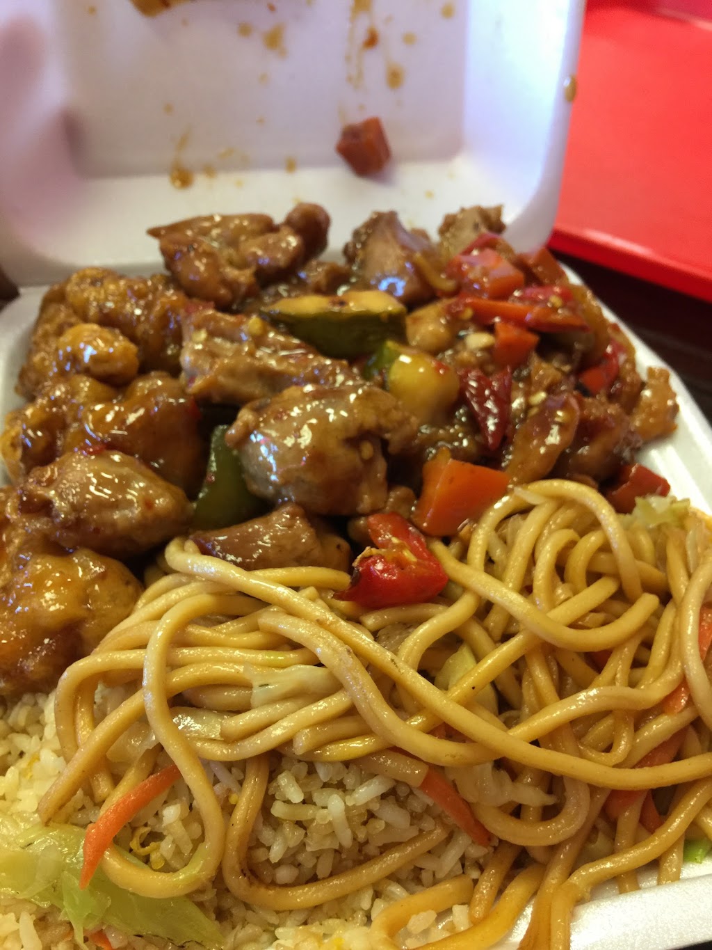 Lucky Wok BBQ Chinese Food | 8304 Limonite Ave, Riverside, CA 92509, USA | Phone: (951) 681-7978