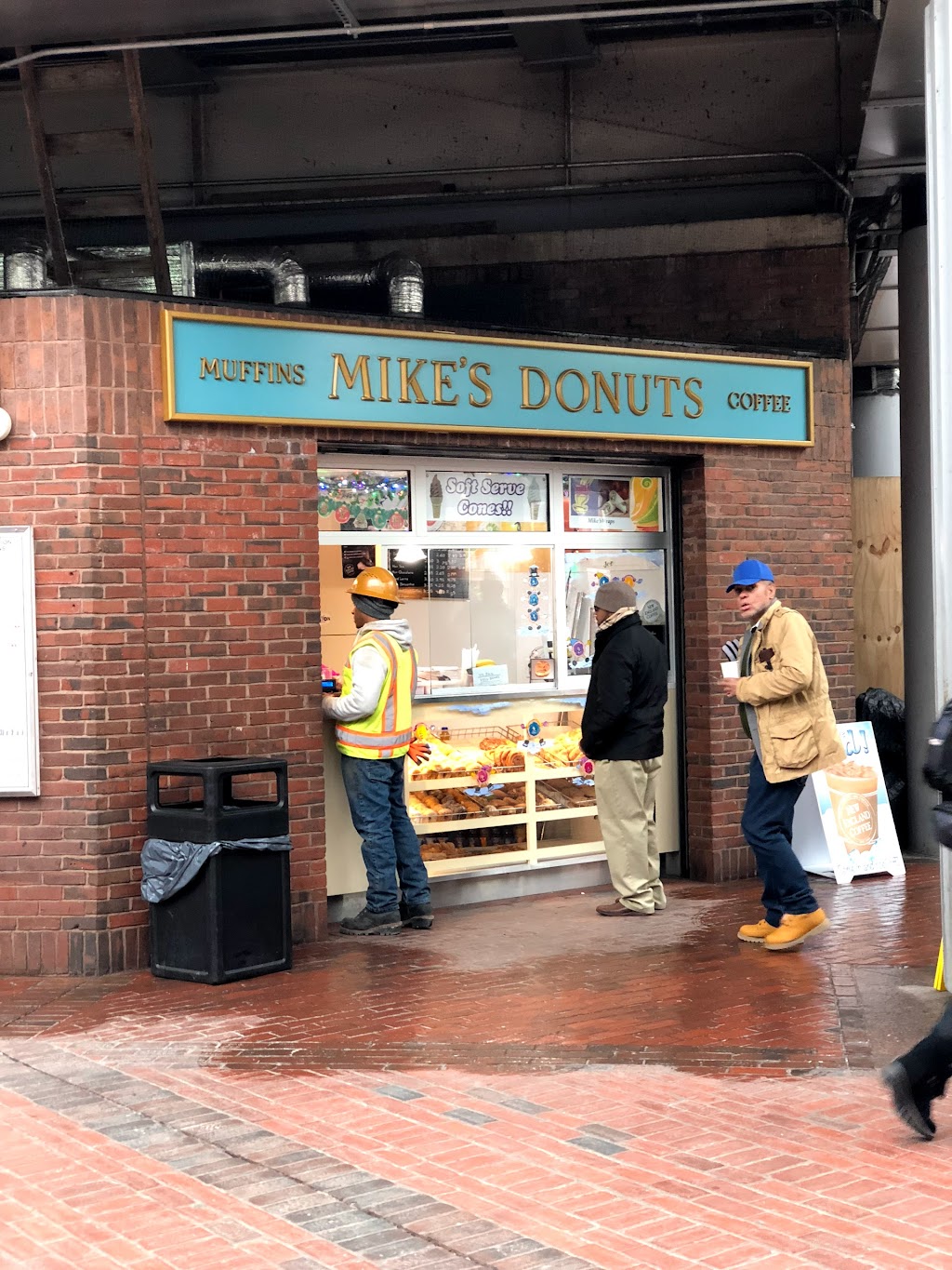 Mikes Donuts | 500 Arborway, Jamaica Plain, MA 02130, USA | Phone: (617) 524-8564
