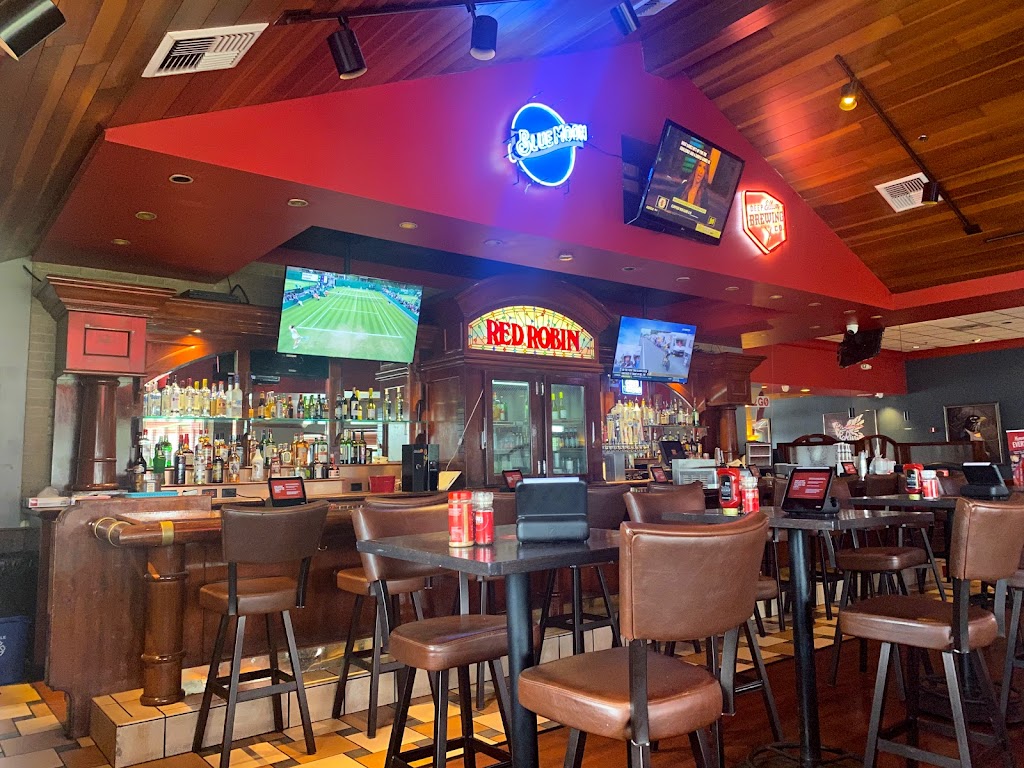 Red Robin Gourmet Burgers and Brews | 1701 William D Tate Ave, Grapevine, TX 76051, USA | Phone: (817) 481-6335