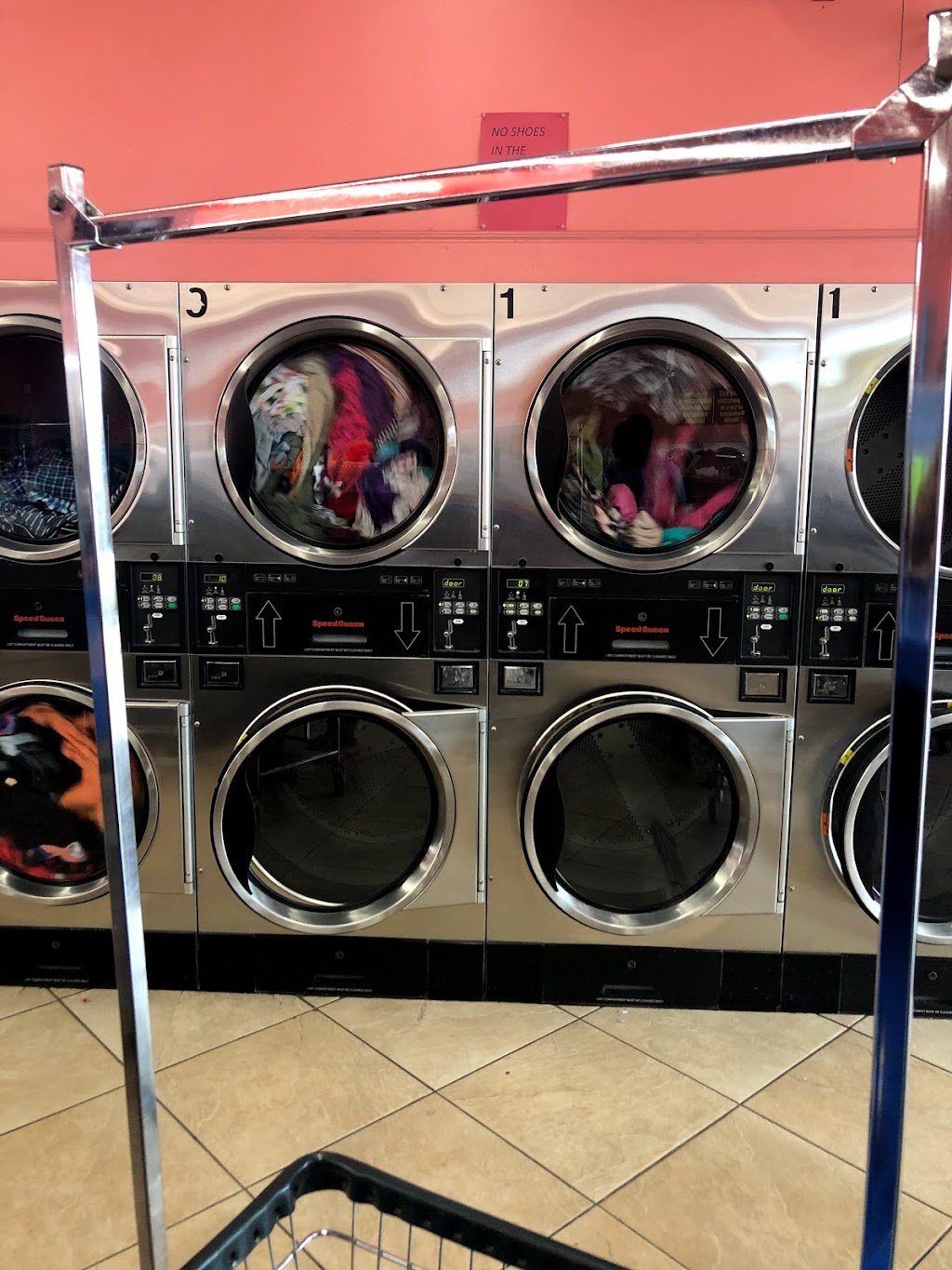 Lavanderia Laundry | 380 TX-121 BUS, Lewisville, TX 75067, Lewisville, TX 75057 | Phone: (214) 870-9946