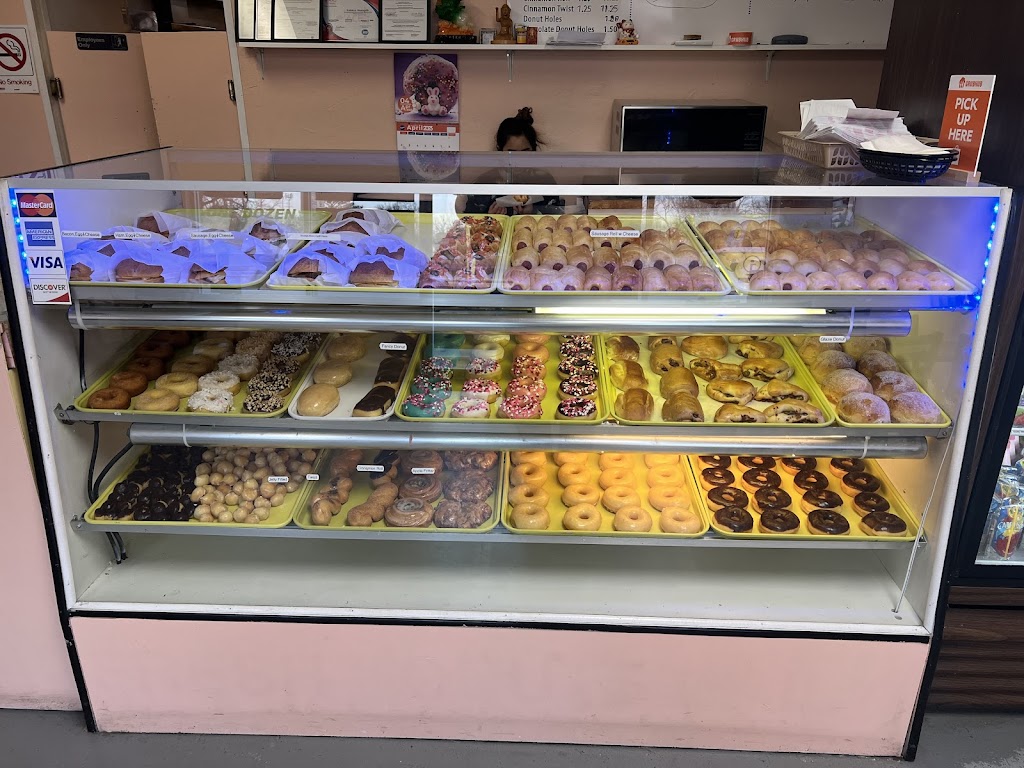 Black Rose Donut Cafe | 1924 N Beach St, Haltom City, TX 76111, USA | Phone: (817) 386-3252