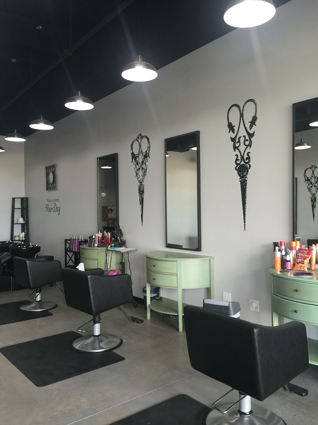 The Cut Salon | 331 Cemetery Rd g, Yukon, OK 73099, USA | Phone: (405) 494-7986