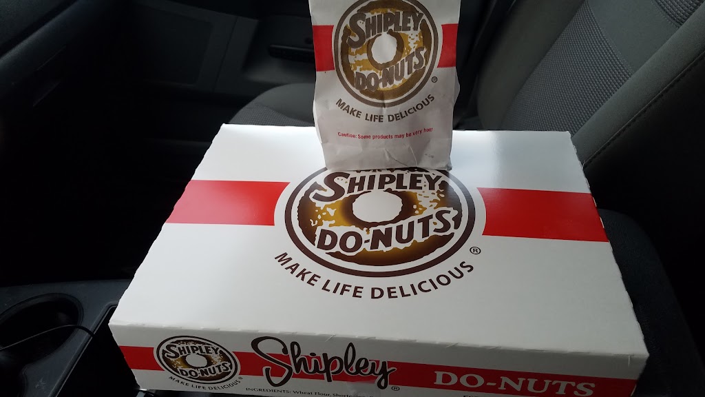 Shipley Do-Nuts | 3300 SE Loop 820, Forest Hill, TX 76140 | Phone: (817) 562-4752