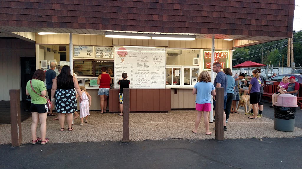 Pavs Creamery | 3769 Manchester Rd, Akron, OH 44319, USA | Phone: (330) 644-8524