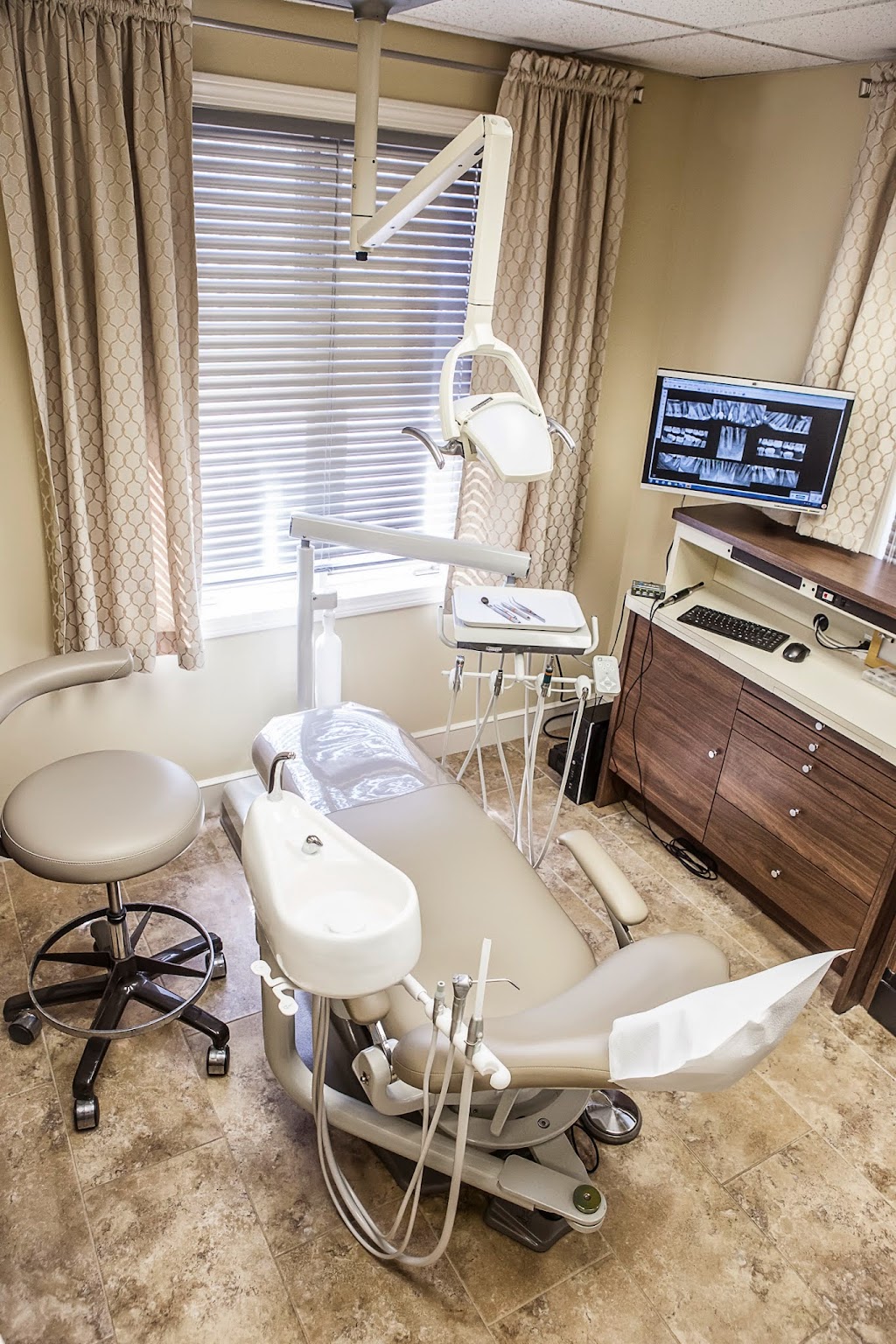 Hingham Dental Associates | 20 Downer Ave #2, Hingham, MA 02043, USA | Phone: (781) 749-1099