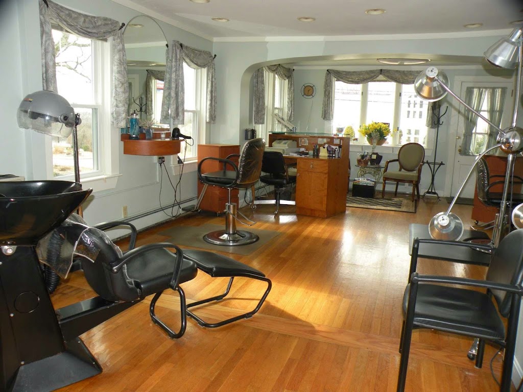 Phillip Richard Salon | 9 Washington St, Plainville, MA 02762, USA | Phone: (508) 643-3700