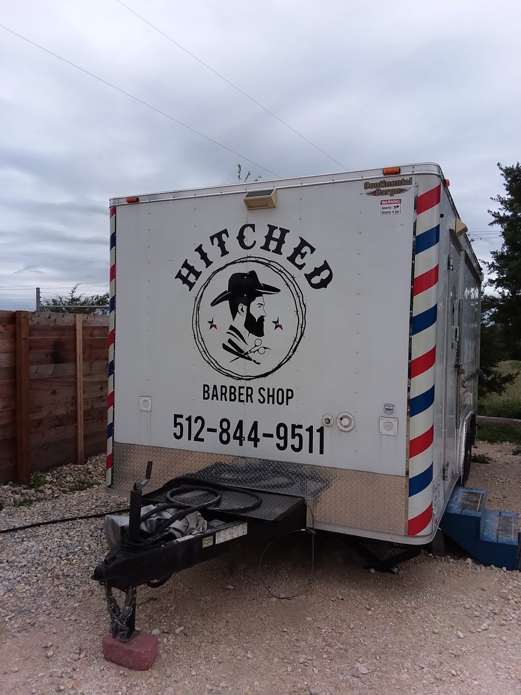 Hitched Barbershop | 16719 W Fitzhugh Rd, Dripping Springs, TX 78620, USA | Phone: (512) 844-9511