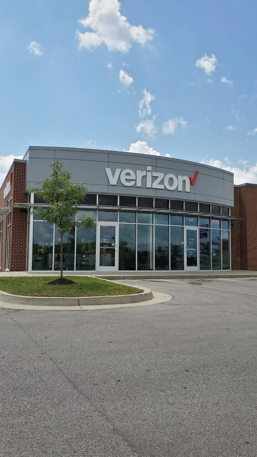 Verizon Authorized Retailer - Cellular Sales | 480 Bullion Blvd, Winchester, KY 40391, USA | Phone: (859) 745-1301