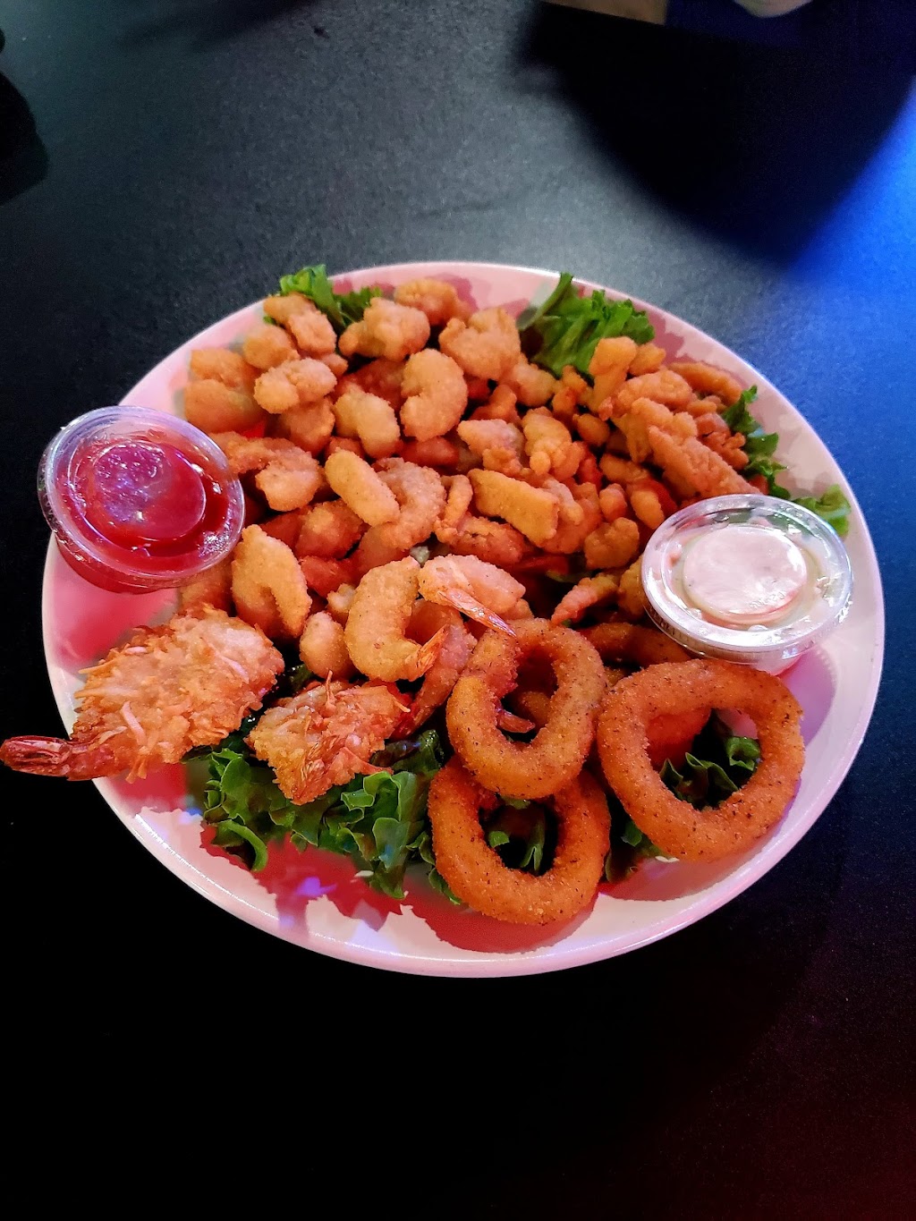 Johnnies Bar & Grill - Onsted | 130 N Main St, Onsted, MI 49265, USA | Phone: (517) 467-5543