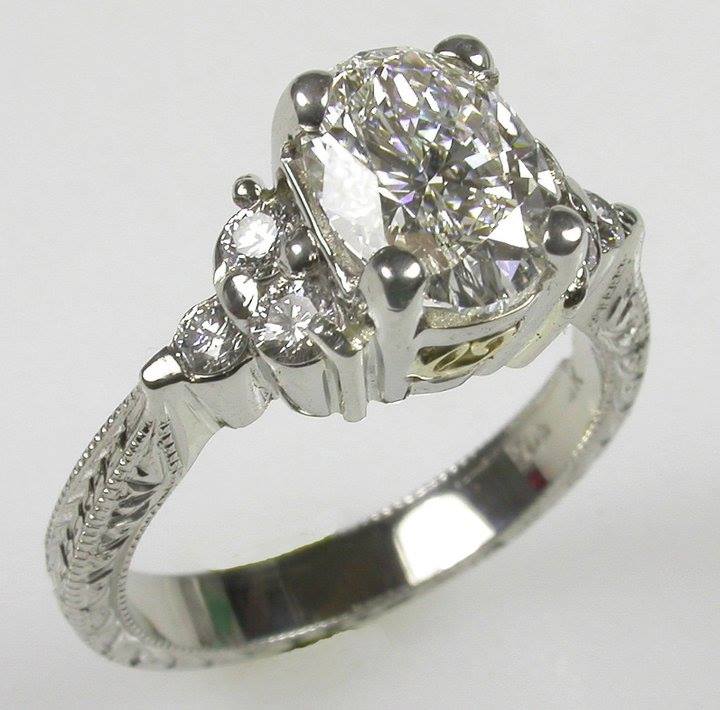 The Diamond Specialists | 1123 11th Ave., Ste. 405 Kaimuki Municipal Parking Lot, Honolulu, HI 96816, USA | Phone: (808) 739-0009