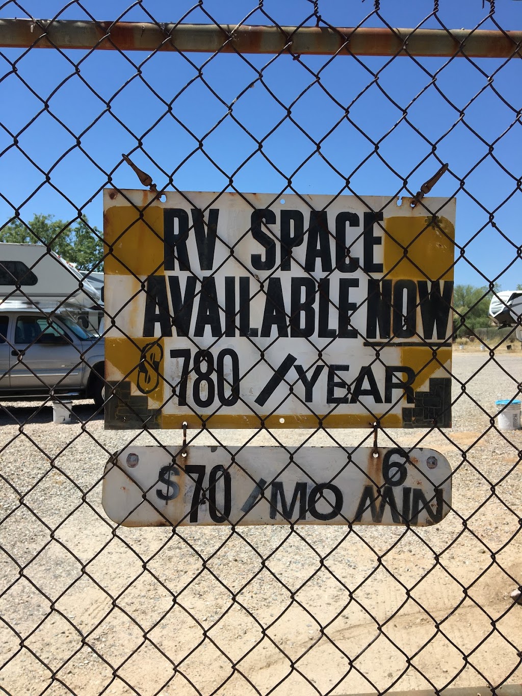 RV Space | 751 W Ward Ln, Green Valley, AZ 85614, USA | Phone: (520) 991-3984