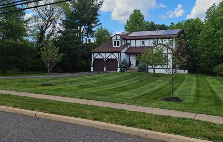 Custom Landscaping and Lawncare | 1900 Englishtown Rd, Monroe Township, NJ 08831, United States | Phone: (732) 238-8330