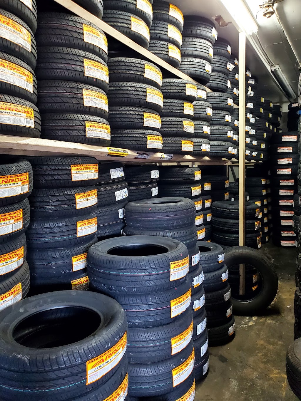 Rolling Tires & Wheels | 25904 S Western Ave, Harbor City, CA 90710, USA | Phone: (310) 326-8444