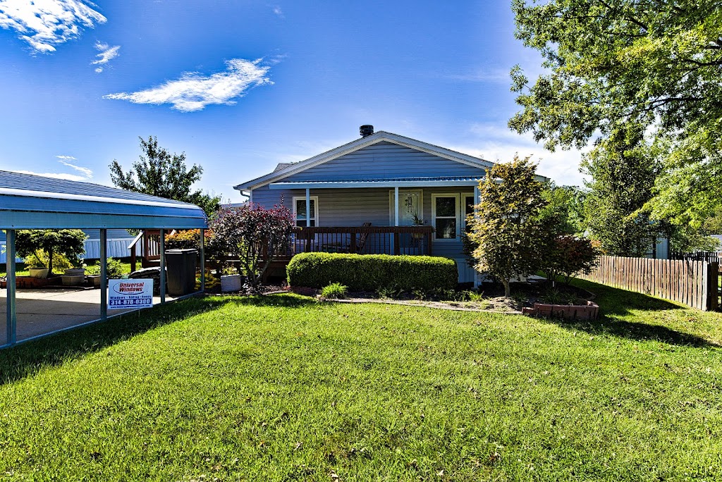 Hillside Manor | 1 Ray Dr, OFallon, MO 63366, USA | Phone: (636) 978-1579