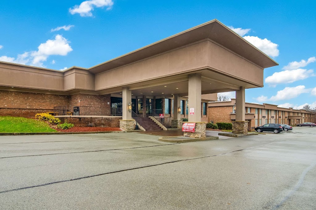 Comfort Inn & Suites | 180 Gamma Dr Building A, Pittsburgh, PA 15238, USA | Phone: (412) 963-0600