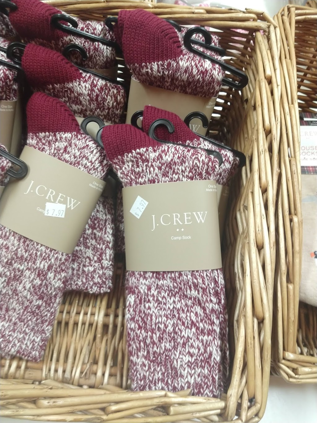 J.Crew Factory | 8111 Concord Mills Boulevard Space 324, Concord, NC 28027, USA | Phone: (704) 979-6213