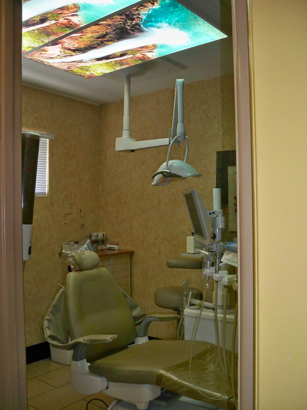 Azure Hills Dental Group | 22575 Barton Rd, Grand Terrace, CA 92313, USA | Phone: (909) 825-6003