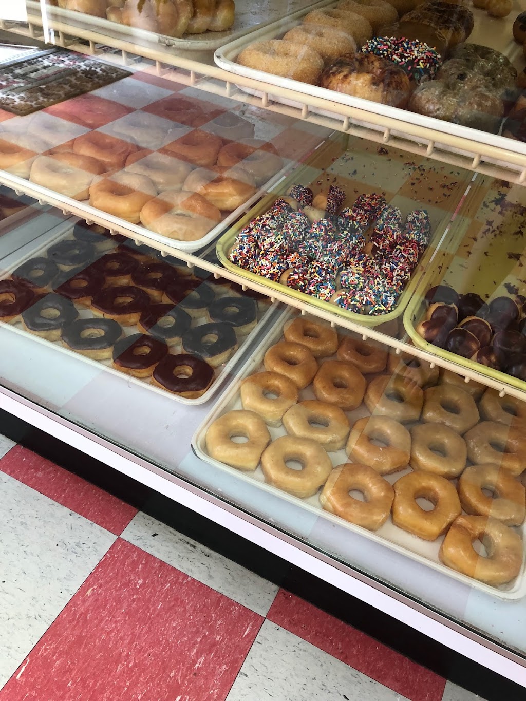 Donut Palace | 401 N Hwy 77 STE21, Waxahachie, TX 75165, USA | Phone: (972) 937-8899